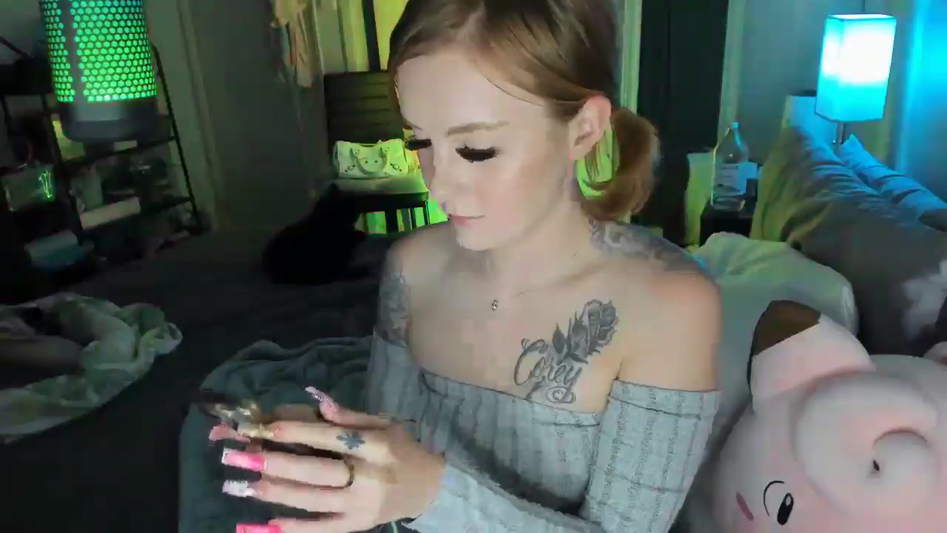 Gallery image thumbnail from LizzySmallz's myfreecams stream on, 07/16/2025, 07:14 image 4 of 20