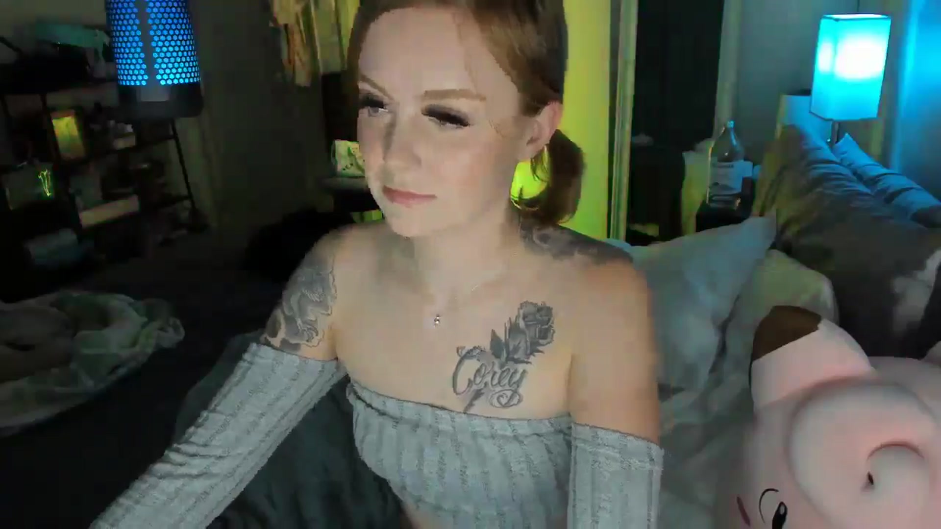 Gallery image thumbnail from LizzySmallz's myfreecams stream on, 07/16/2025, 07:14 image 15 of 20