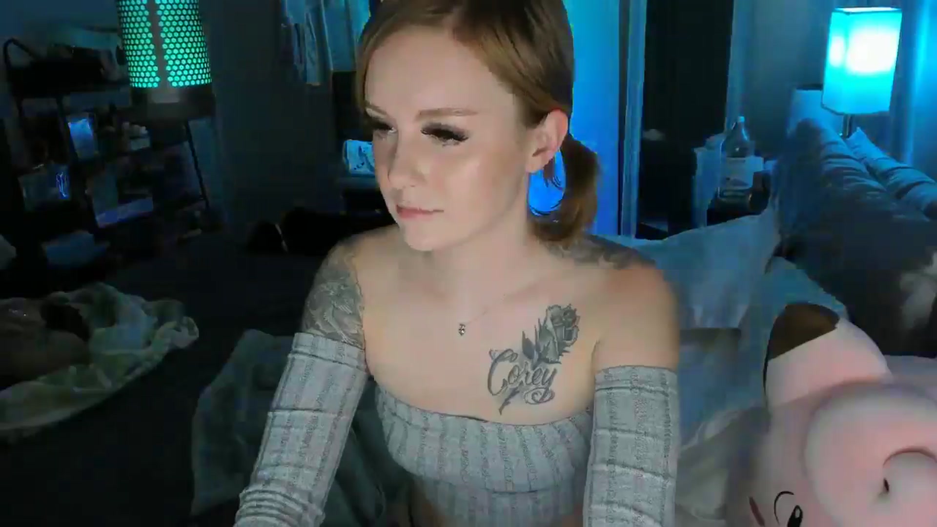 Gallery image thumbnail from LizzySmallz's myfreecams stream on, 07/16/2025, 08:15 image 11 of 20