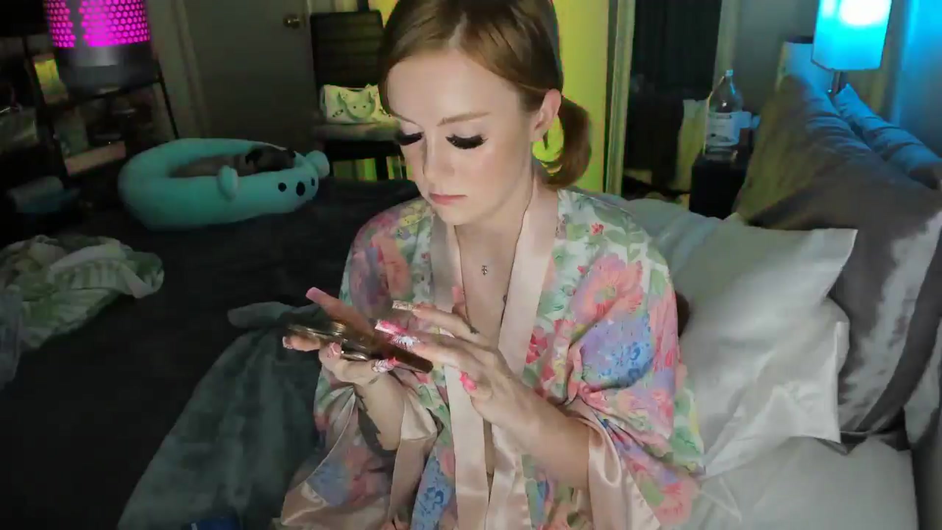Gallery image thumbnail from LizzySmallz's myfreecams stream on, 07/16/2025, 09:54 image 19 of 20