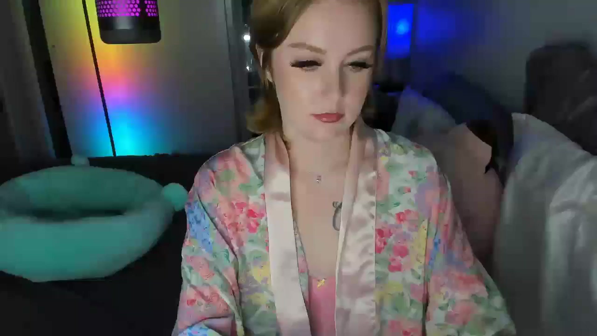 Gallery image thumbnail from LizzySmallz's myfreecams stream on, 07/19/2025, 09:44 image 18 of 20