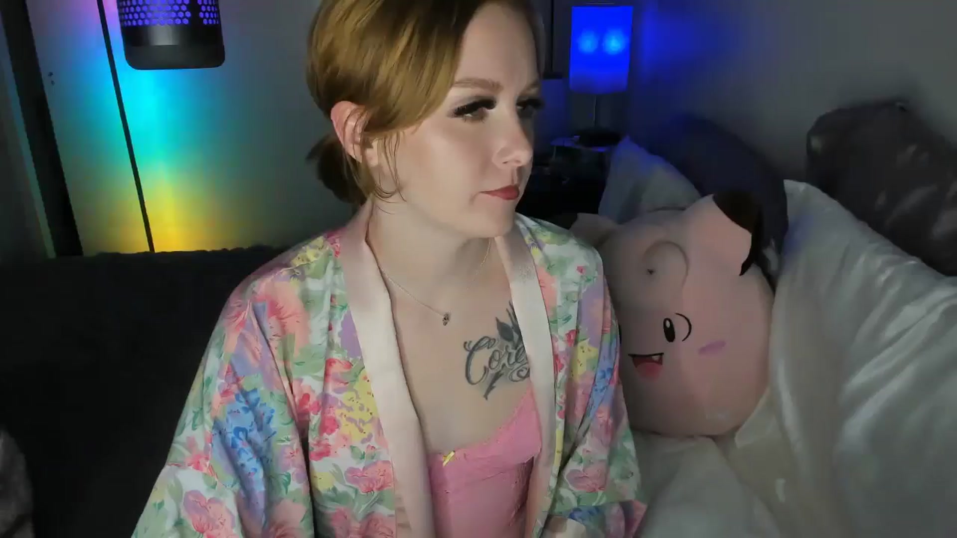 Gallery image thumbnail from LizzySmallz's myfreecams stream on, 07/19/2025, 11:09 image 3 of 20
