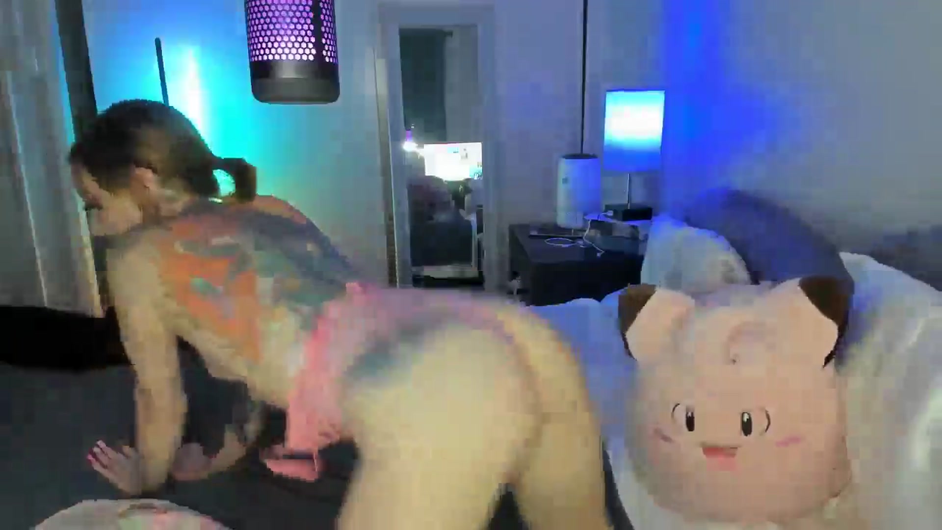 Gallery image thumbnail from LizzySmallz's myfreecams stream on, 07/19/2025, 11:09 image 9 of 20