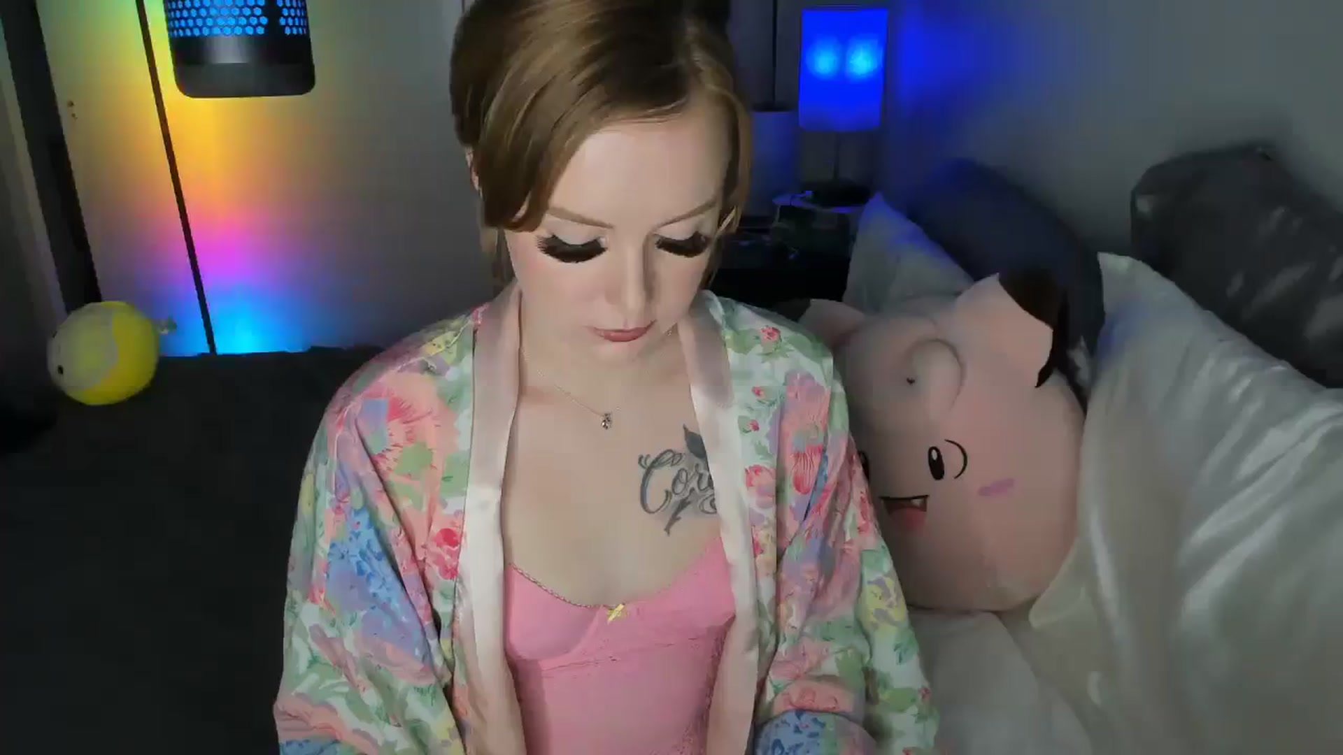 Gallery image thumbnail from LizzySmallz's myfreecams stream on, 07/19/2025, 11:09 image 4 of 20