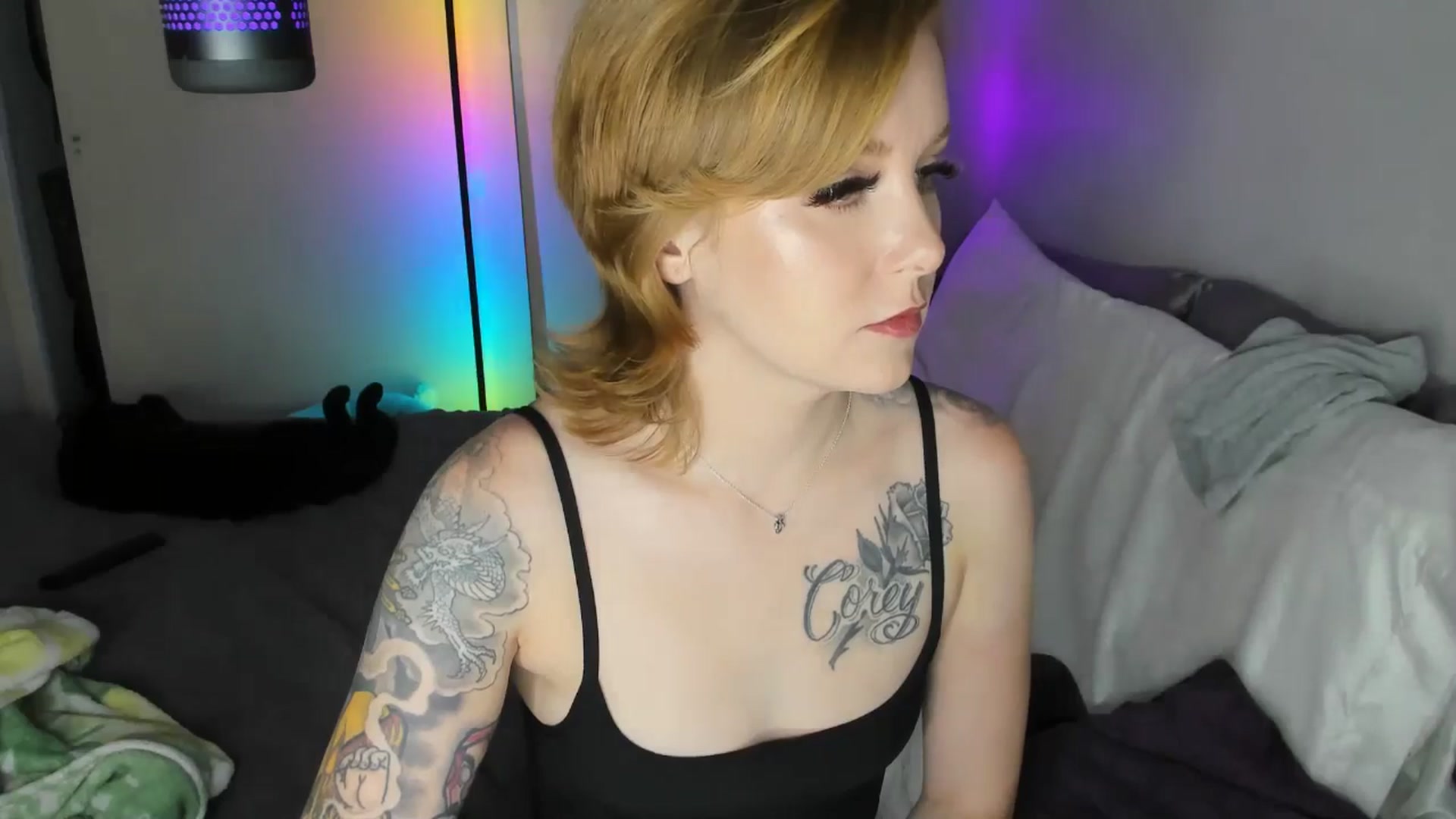 Gallery image thumbnail from LizzySmallz's myfreecams stream on, 07/21/2025, 07:26 image 16 of 20