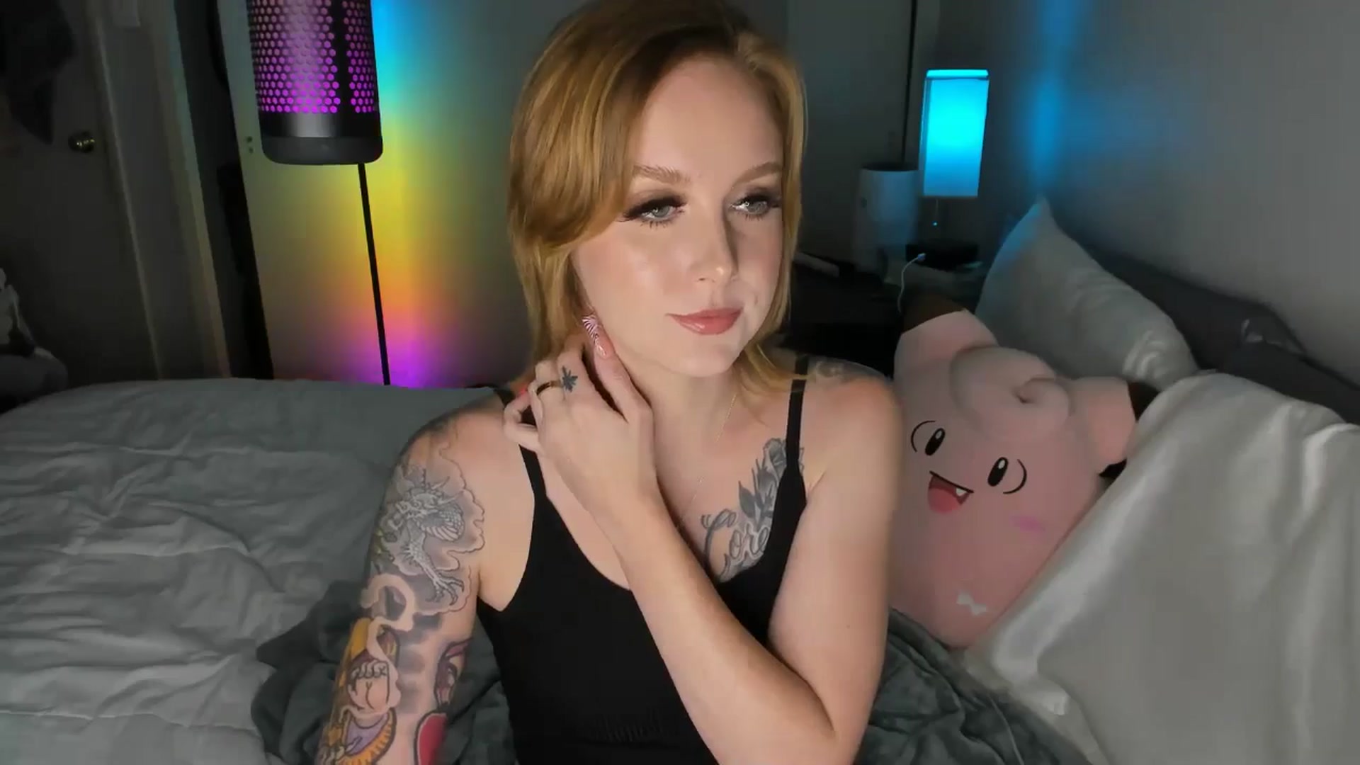 Gallery image thumbnail from LizzySmallz's myfreecams stream on, 07/26/2025, 06:29 image 9 of 20