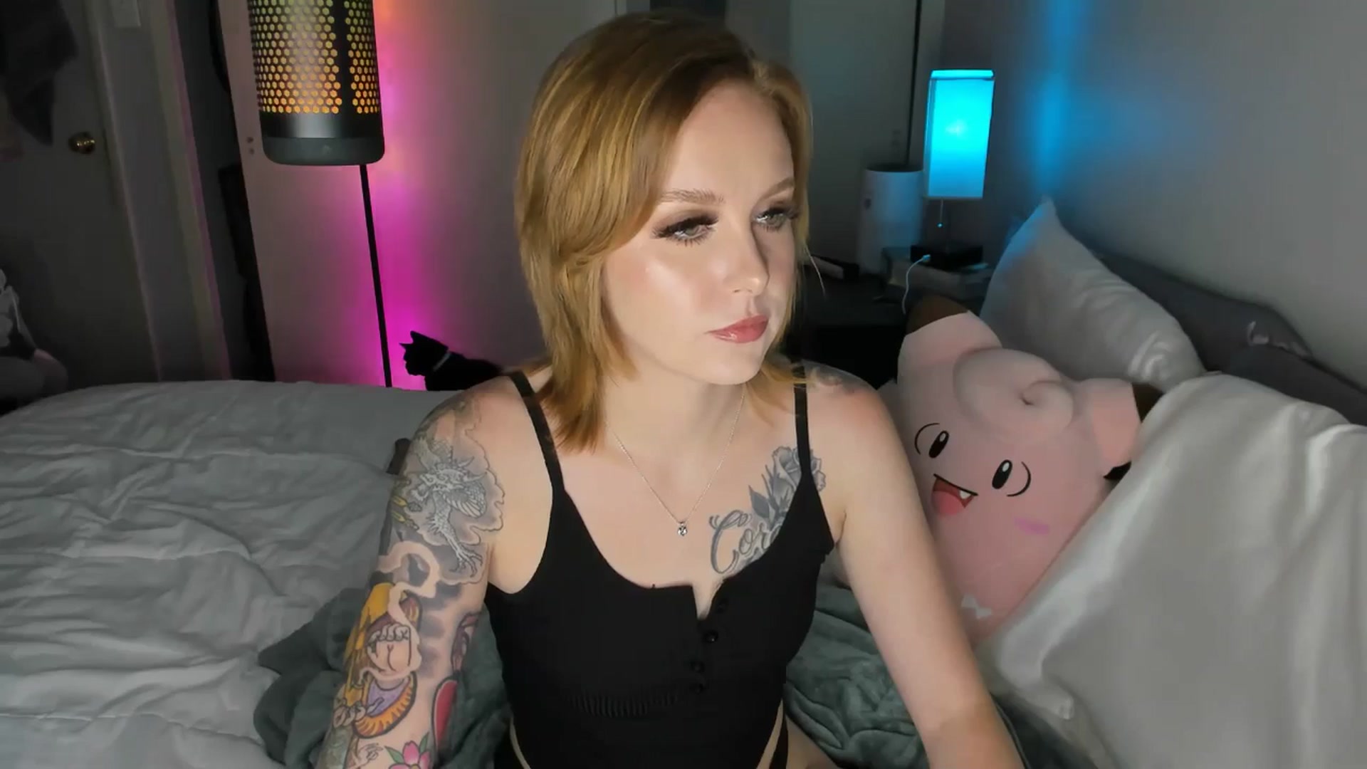 Gallery image thumbnail from LizzySmallz's myfreecams stream on, 07/26/2025, 06:29 image 6 of 20
