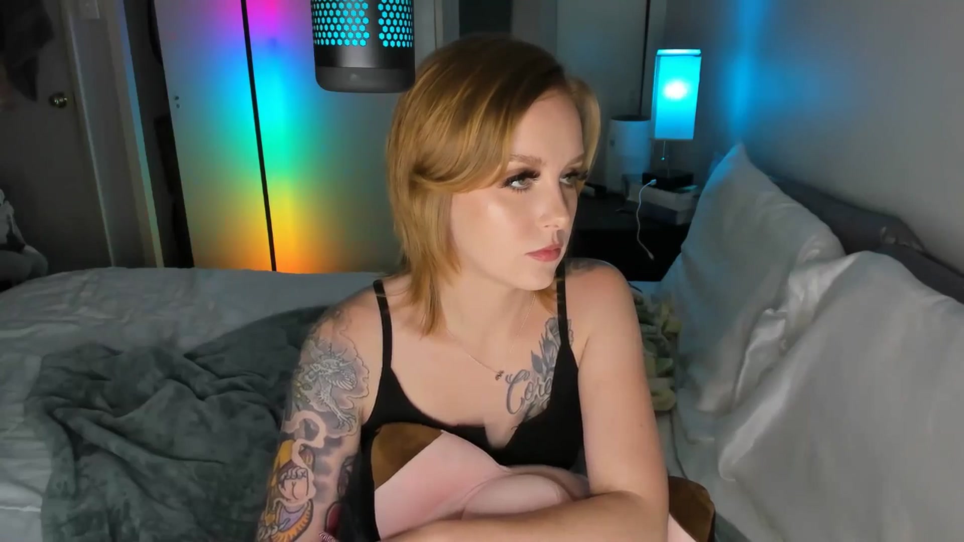 Gallery image thumbnail from LizzySmallz's myfreecams stream on, 07/26/2025, 07:36 image 11 of 20