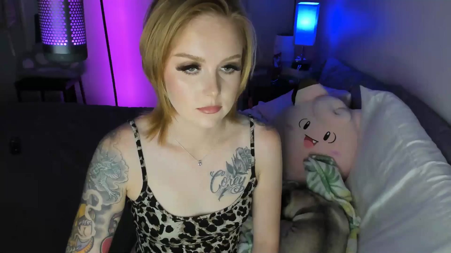 Gallery image thumbnail from LizzySmallz's myfreecams stream on, 08/01/2025, 07:40 image 14 of 20