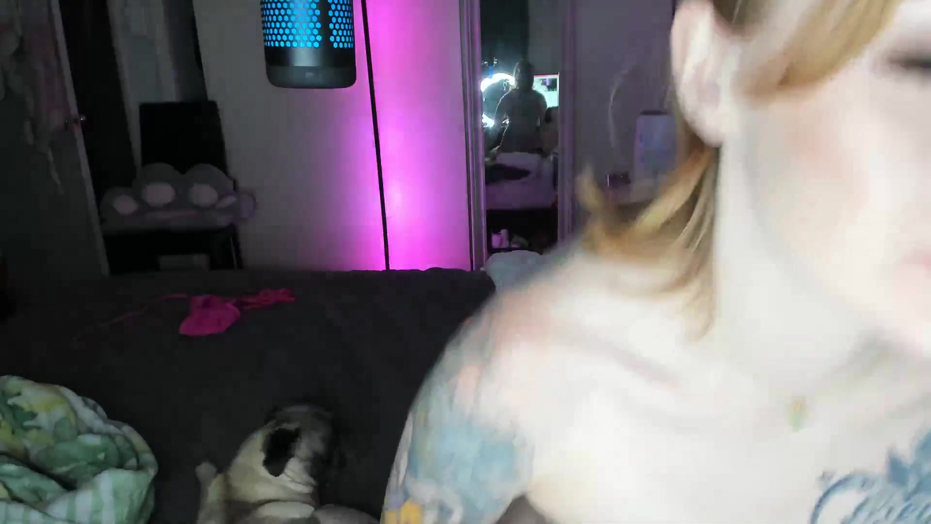 Gallery image thumbnail from LizzySmallz's myfreecams stream on, 08/03/2025, 08:55 image 11 of 20