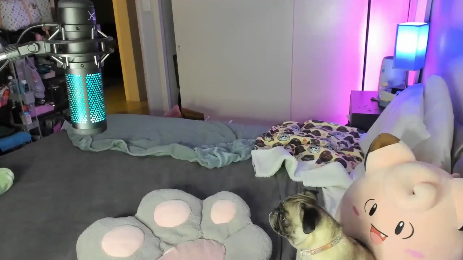 Gallery image thumbnail from LizzySmallz's myfreecams stream on, 08/19/2025, 05:44 image 13 of 20