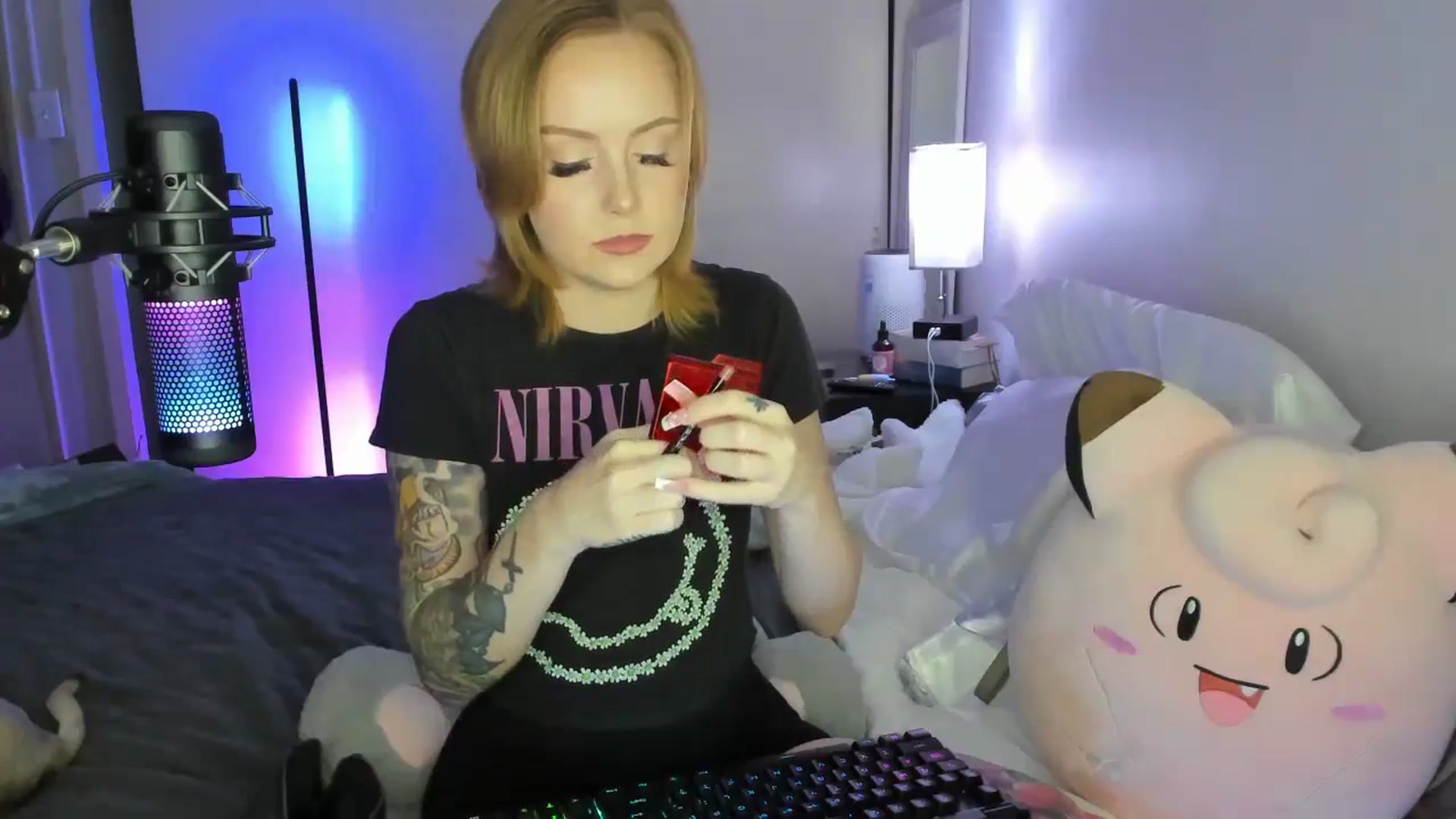 Gallery image thumbnail from LizzySmallz's myfreecams stream on, 08/21/2025, 07:43 image 16 of 20