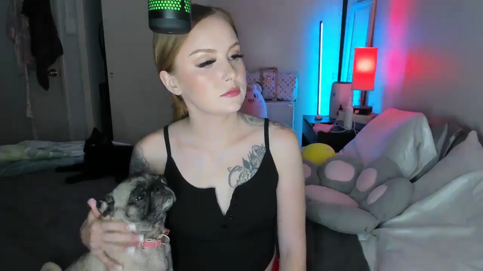 Gallery image thumbnail from LizzySmallz's myfreecams stream on, 08/27/2025, 09:14 image 8 of 20