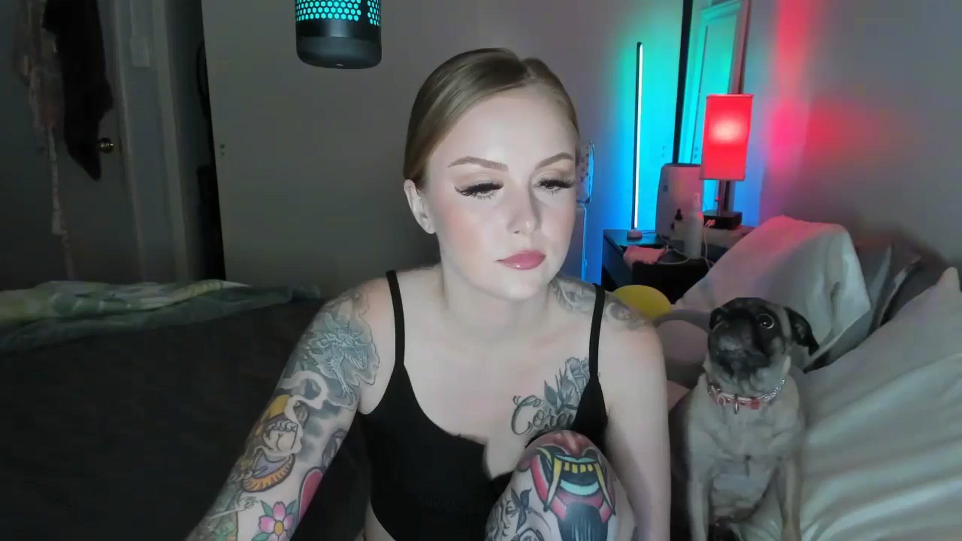 Gallery image thumbnail from LizzySmallz's myfreecams stream on, 08/27/2025, 09:50 image 3 of 20