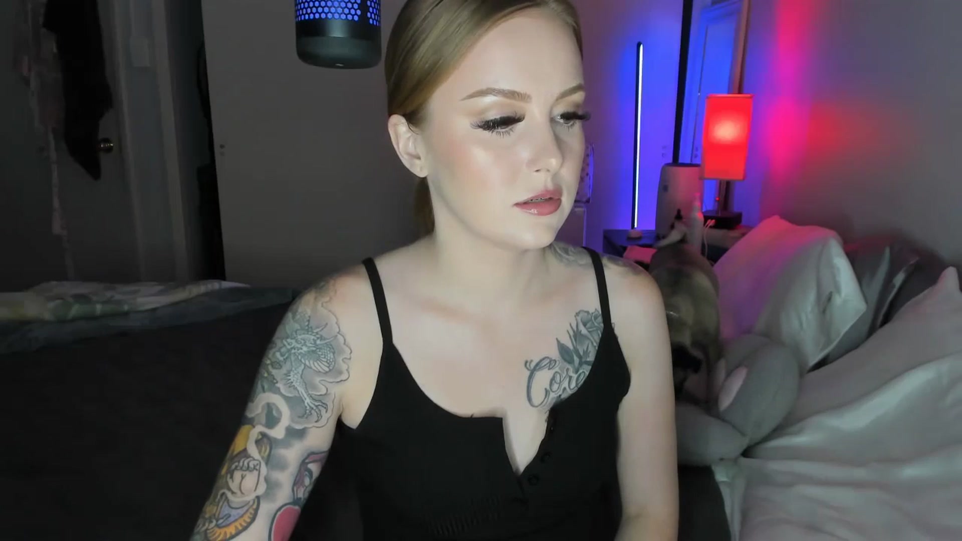 Gallery image thumbnail from LizzySmallz's myfreecams stream on, 08/27/2025, 09:50 image 7 of 20