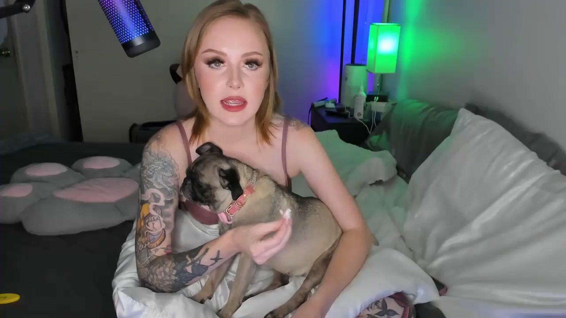 Gallery image thumbnail from LizzySmallz's myfreecams stream on, 08/30/2025, 09:04 image 11 of 20