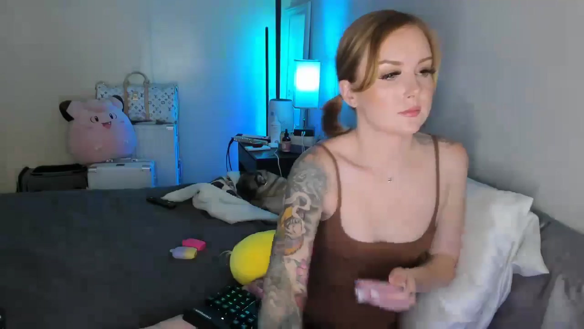 Gallery image thumbnail from LizzySmallz's myfreecams stream on, 09/01/2025, 23:12 image 20 of 20