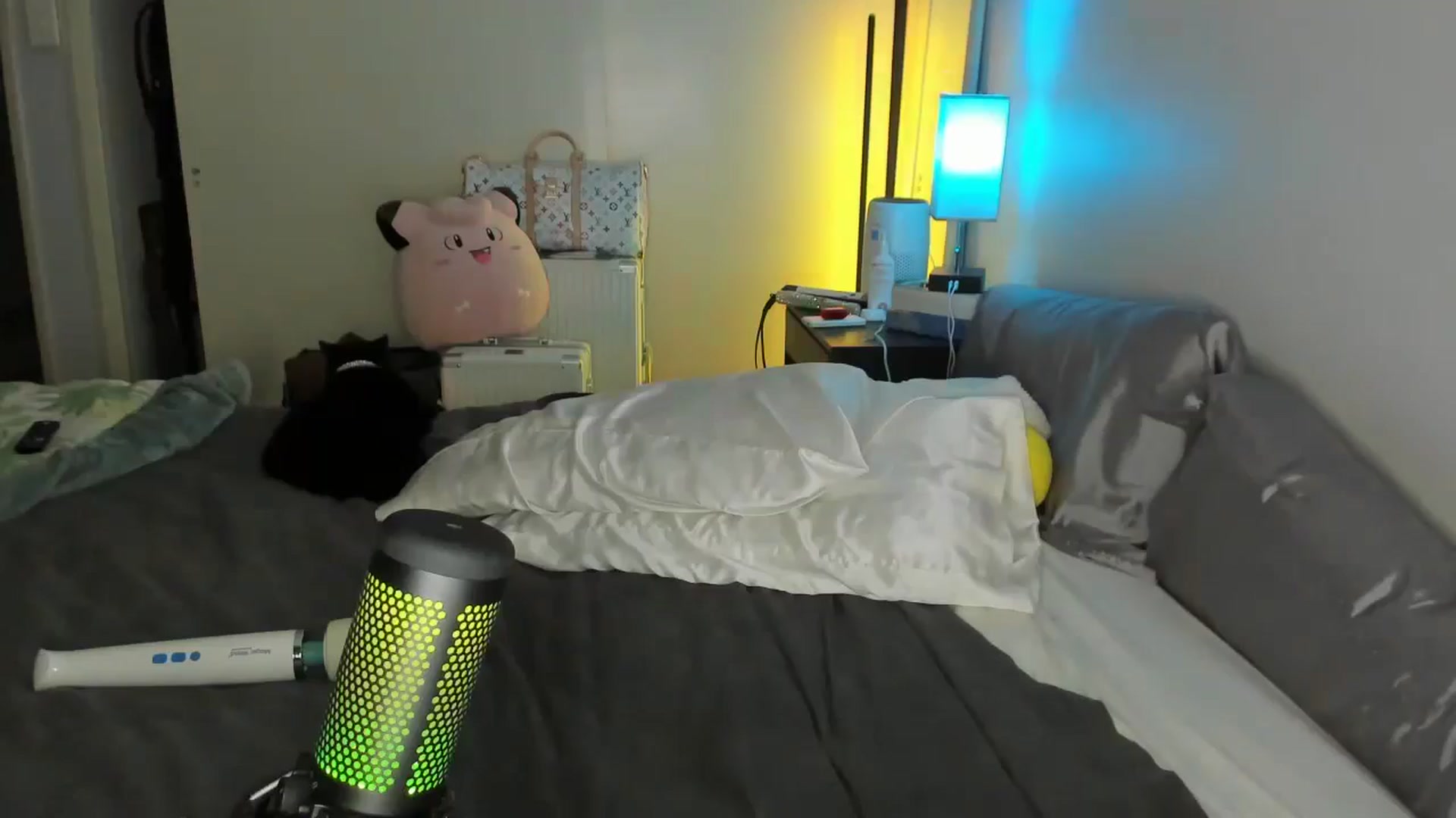 Gallery image thumbnail from LizzySmallz's myfreecams stream on, 09/02/2025, 03:39 image 20 of 20