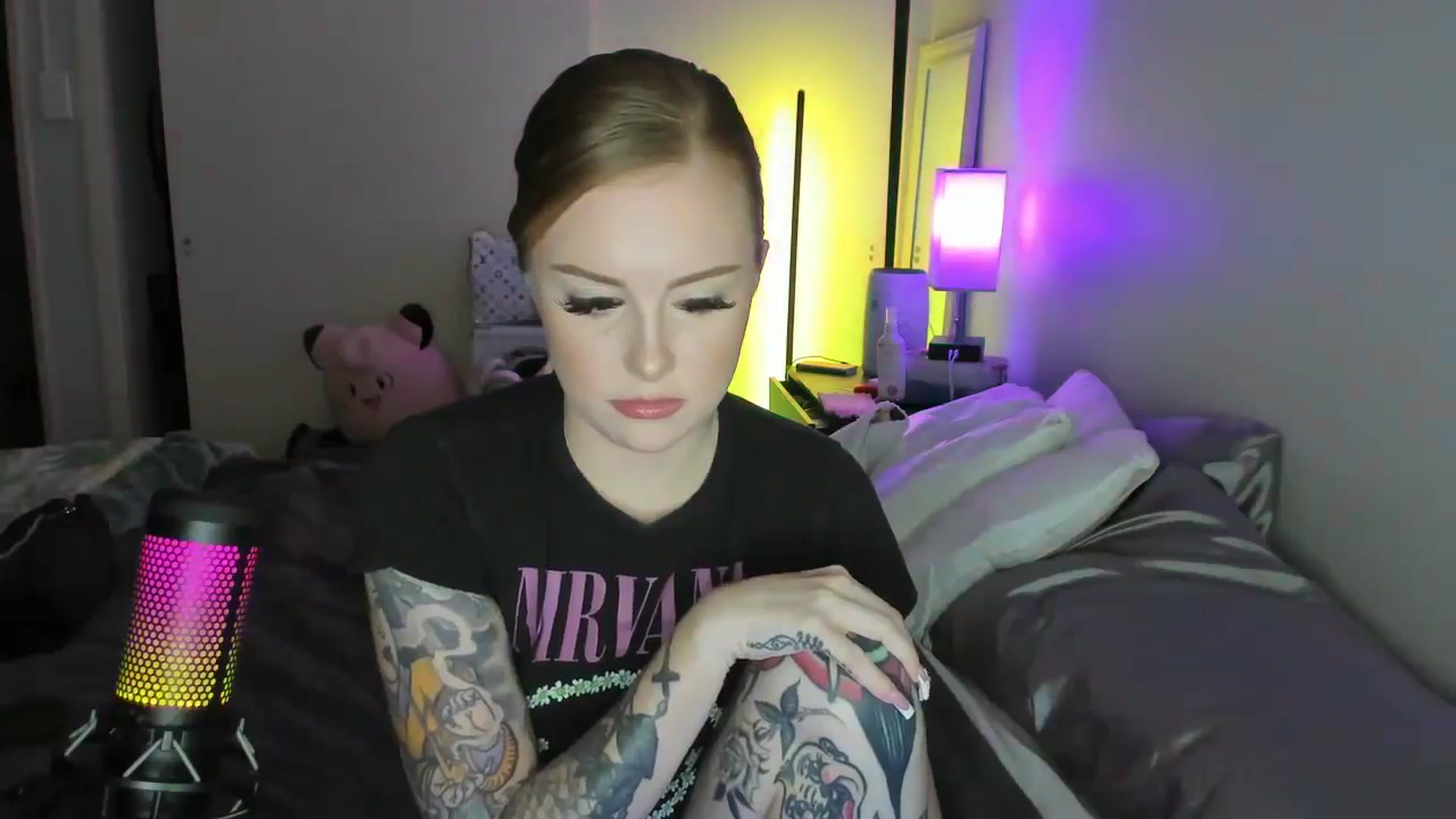 Gallery image thumbnail from LizzySmallz's myfreecams stream on, 09/03/2025, 02:48 image 6 of 20