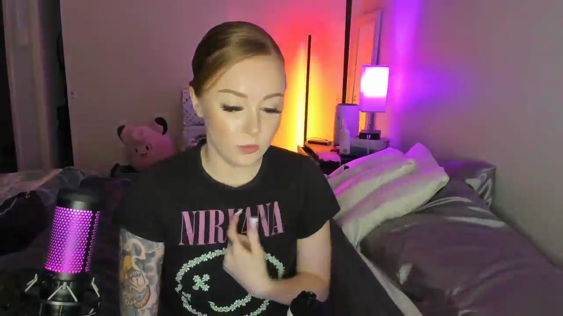 Gallery image thumbnail from LizzySmallz's myfreecams stream on, 09/03/2025, 02:48 image 8 of 20