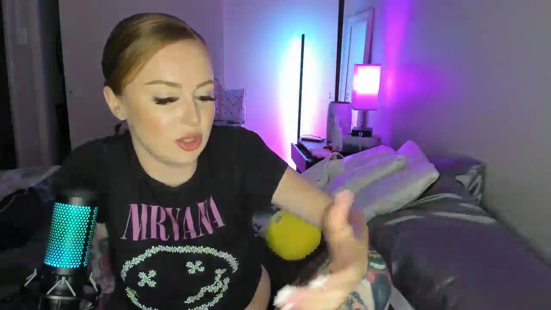 Gallery image thumbnail from LizzySmallz's myfreecams stream on, 09/03/2025, 02:48 image 7 of 20