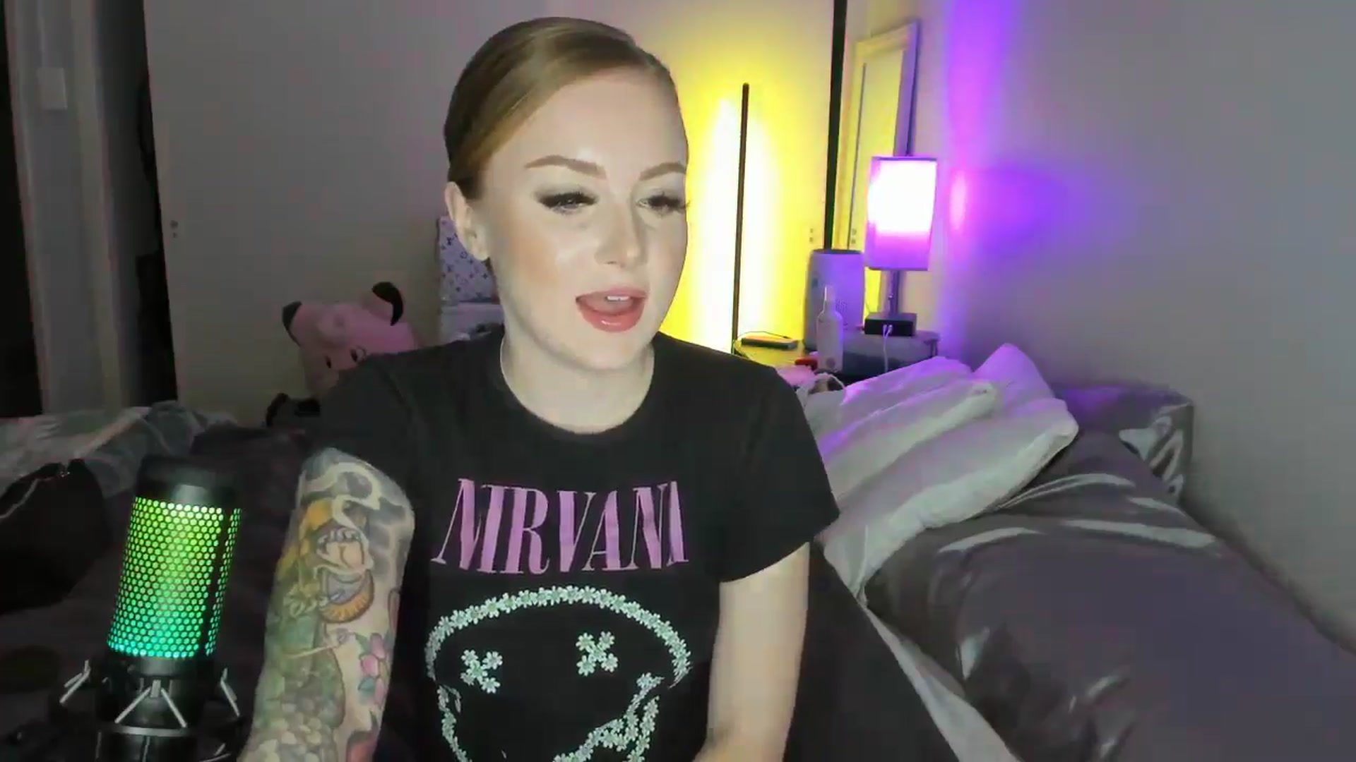 Gallery image thumbnail from LizzySmallz's myfreecams stream on, 09/03/2025, 02:48 image 4 of 20