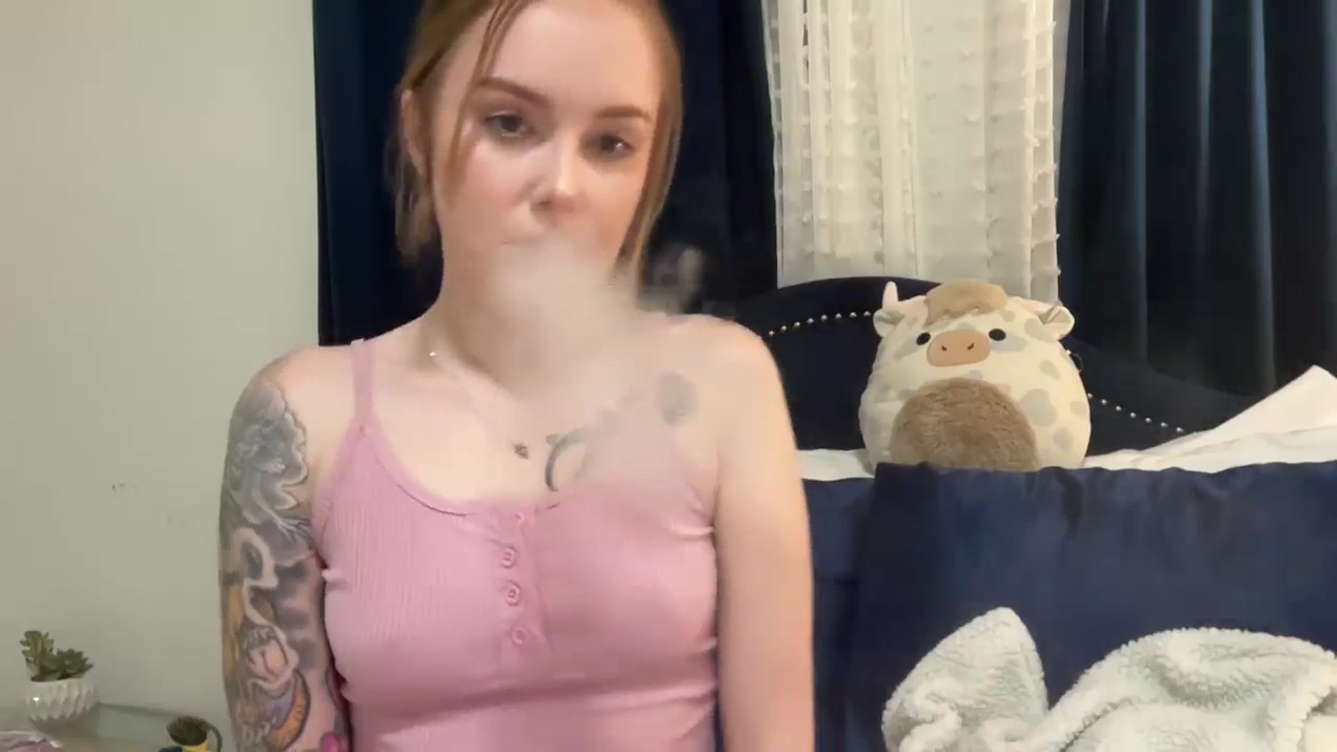 Gallery image thumbnail from LizzySmallz's myfreecams stream on, 09/15/2025, 04:41 image 16 of 20
