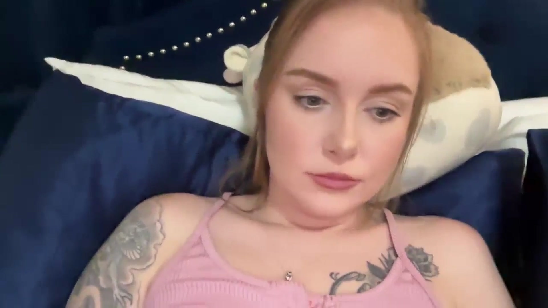 Gallery image thumbnail from LizzySmallz's myfreecams stream on, 09/15/2025, 04:41 image 11 of 20