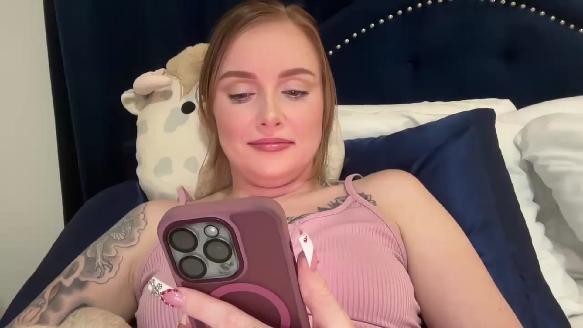 Gallery image thumbnail from LizzySmallz's myfreecams stream on, 09/15/2025, 09:31 image 17 of 20