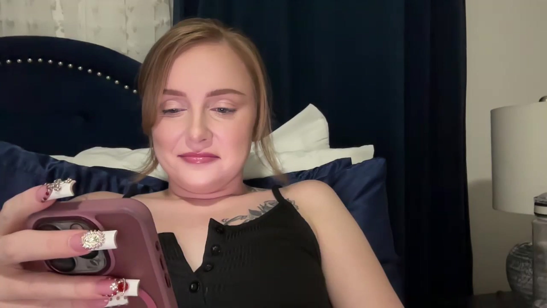 Gallery image thumbnail from LizzySmallz's myfreecams stream on, 09/16/2025, 08:46 image 10 of 20