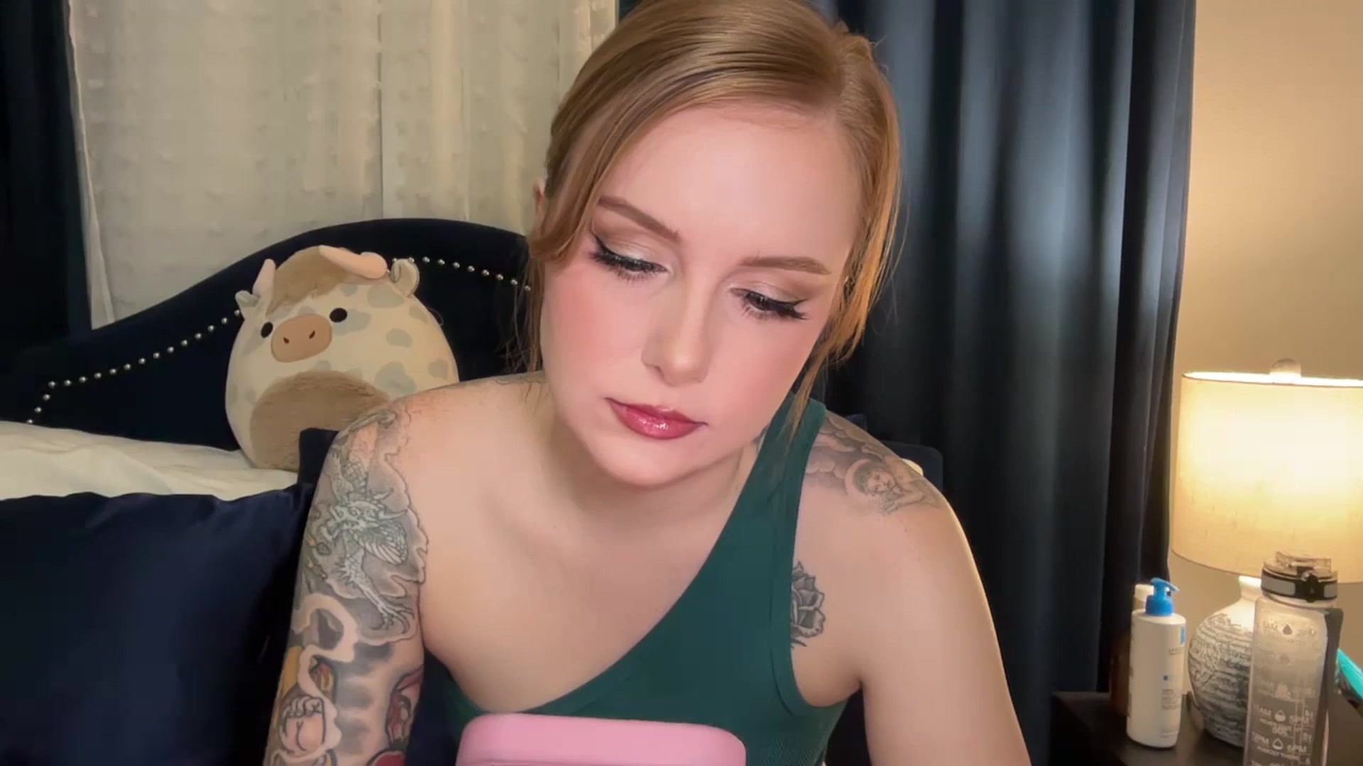 Gallery image thumbnail from LizzySmallz's myfreecams stream on, 09/22/2025, 07:29 image 4 of 20