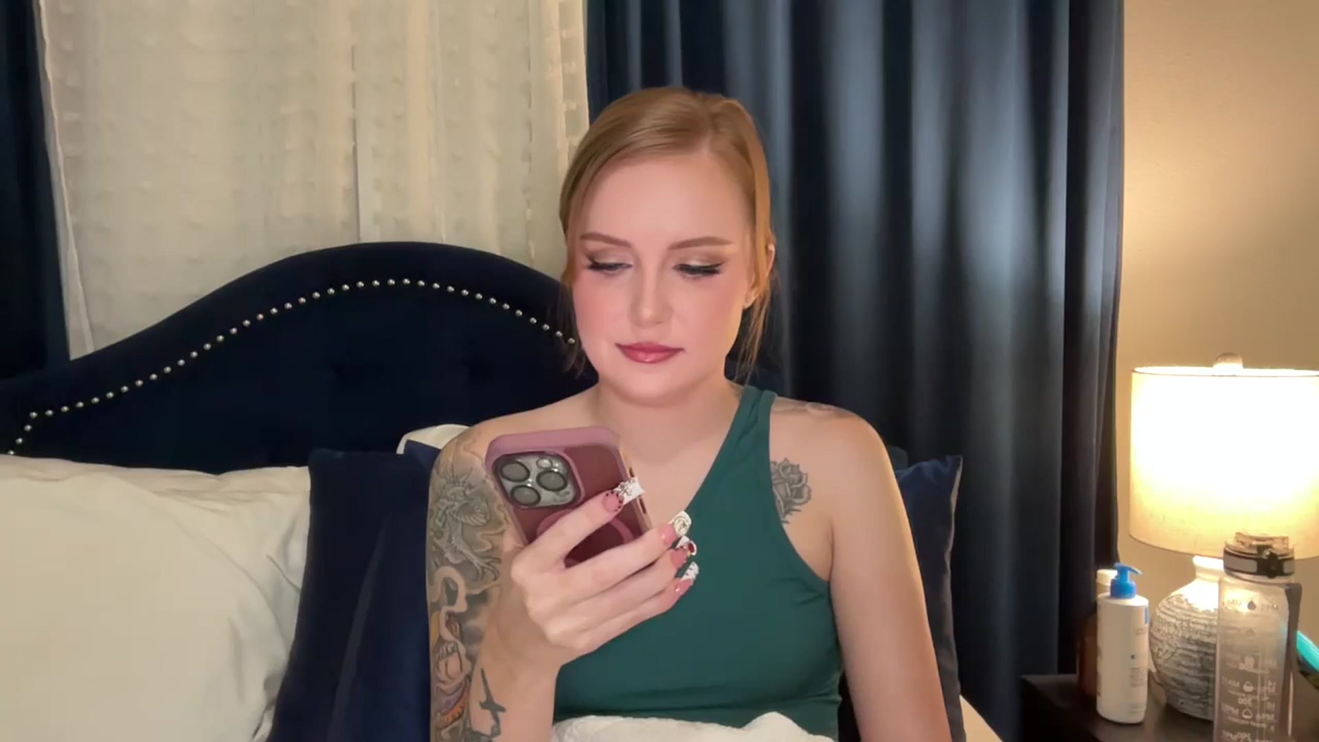 Gallery image thumbnail from LizzySmallz's myfreecams stream on, 09/22/2025, 07:29 image 6 of 20