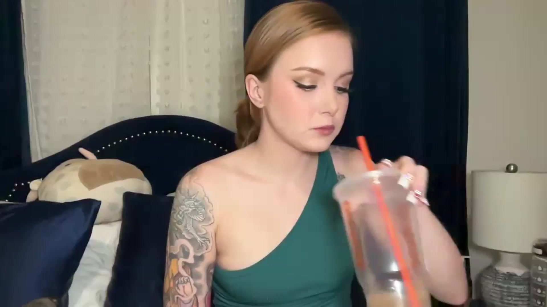 Gallery image thumbnail from LizzySmallz's myfreecams stream on, 09/22/2025, 07:29 image 1 of 20