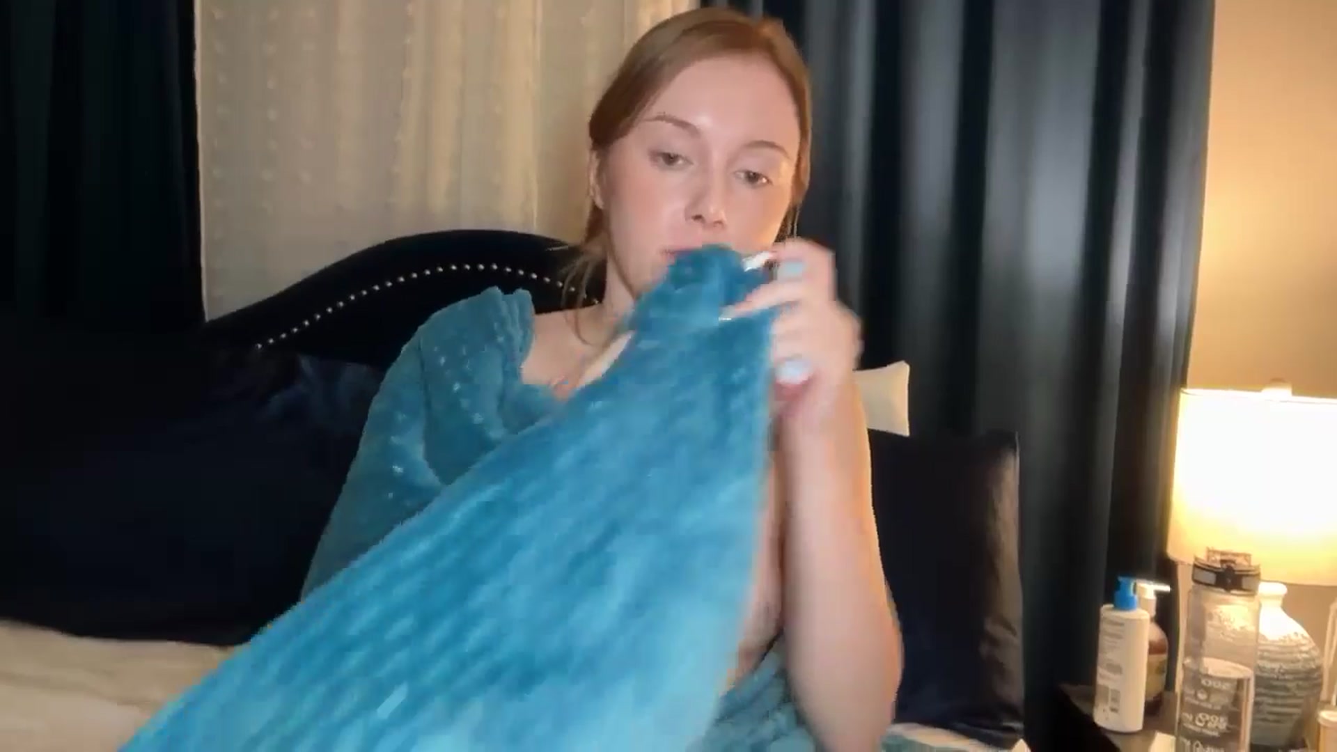 Gallery image thumbnail from LizzySmallz's myfreecams stream on, 09/27/2025, 13:14 image 2 of 20