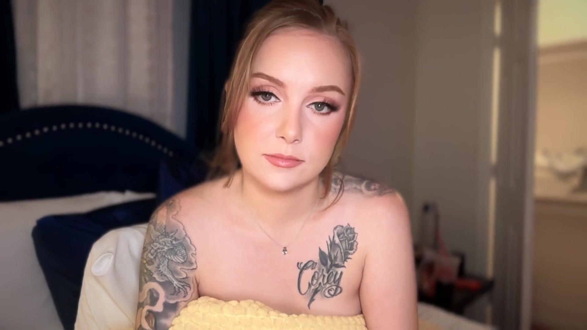 Gallery image thumbnail from LizzySmallz's myfreecams stream on, 10/07/2025, 07:43 image 8 of 20