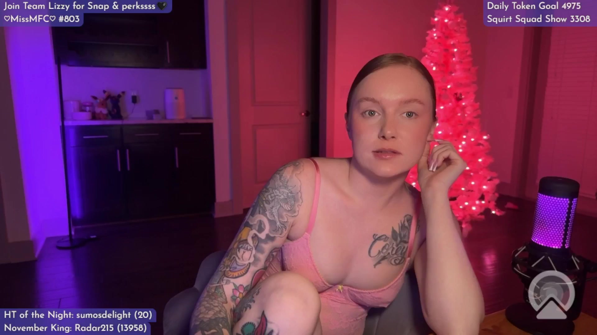 Gallery image thumbnail from LizzySmallz's myfreecams stream on, 11/19/2025, 09:59 image 12 of 20