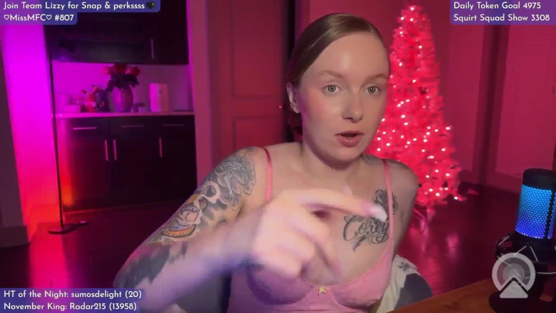 Gallery image thumbnail from LizzySmallz's myfreecams stream on, 11/19/2025, 11:05 image 15 of 20