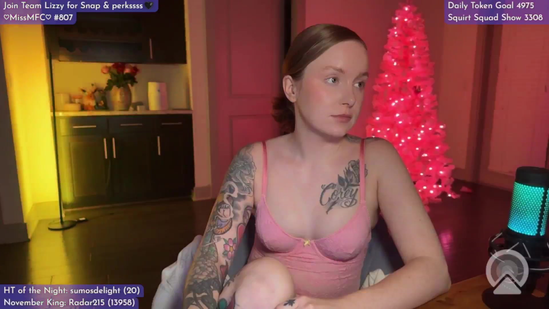 Gallery image thumbnail from LizzySmallz's myfreecams stream on, 11/19/2025, 11:05 image 13 of 20