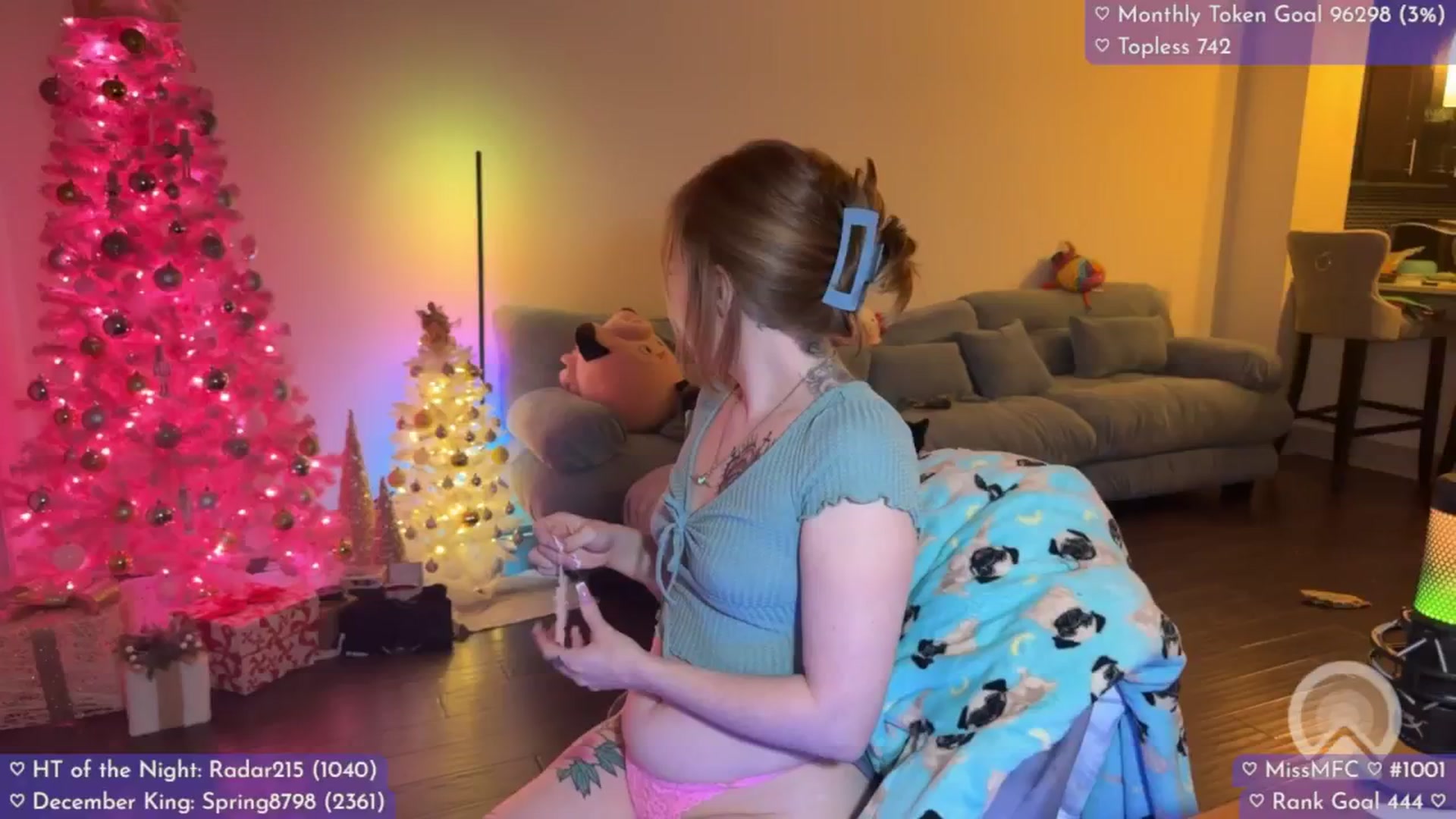 Gallery image thumbnail from LizzySmallz's myfreecams stream on, 12/03/2025, 11:00 image 9 of 20