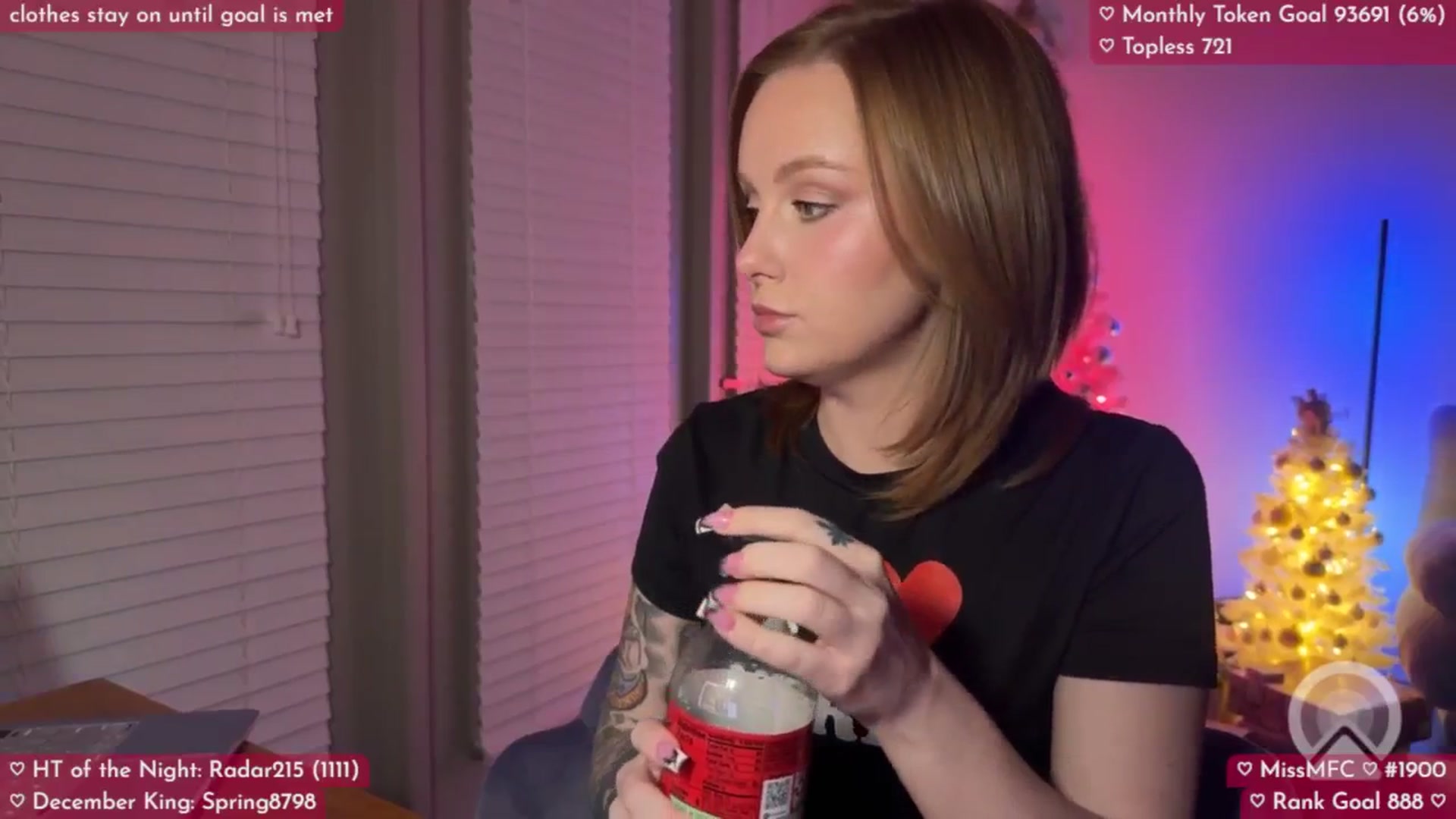 Gallery image thumbnail from LizzySmallz's myfreecams stream on, 12/09/2025, 06:40 image 10 of 20
