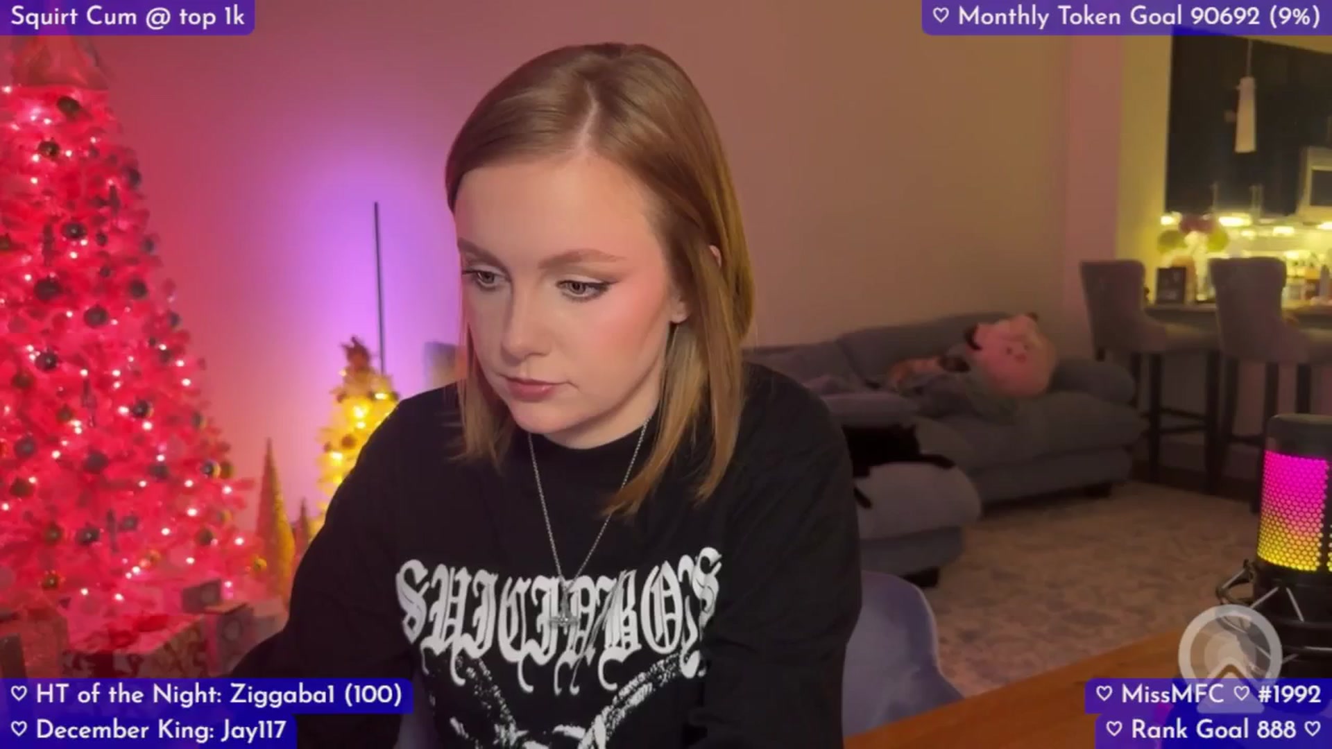 Gallery image thumbnail from LizzySmallz's myfreecams stream on, 12/13/2025, 08:04 image 17 of 20