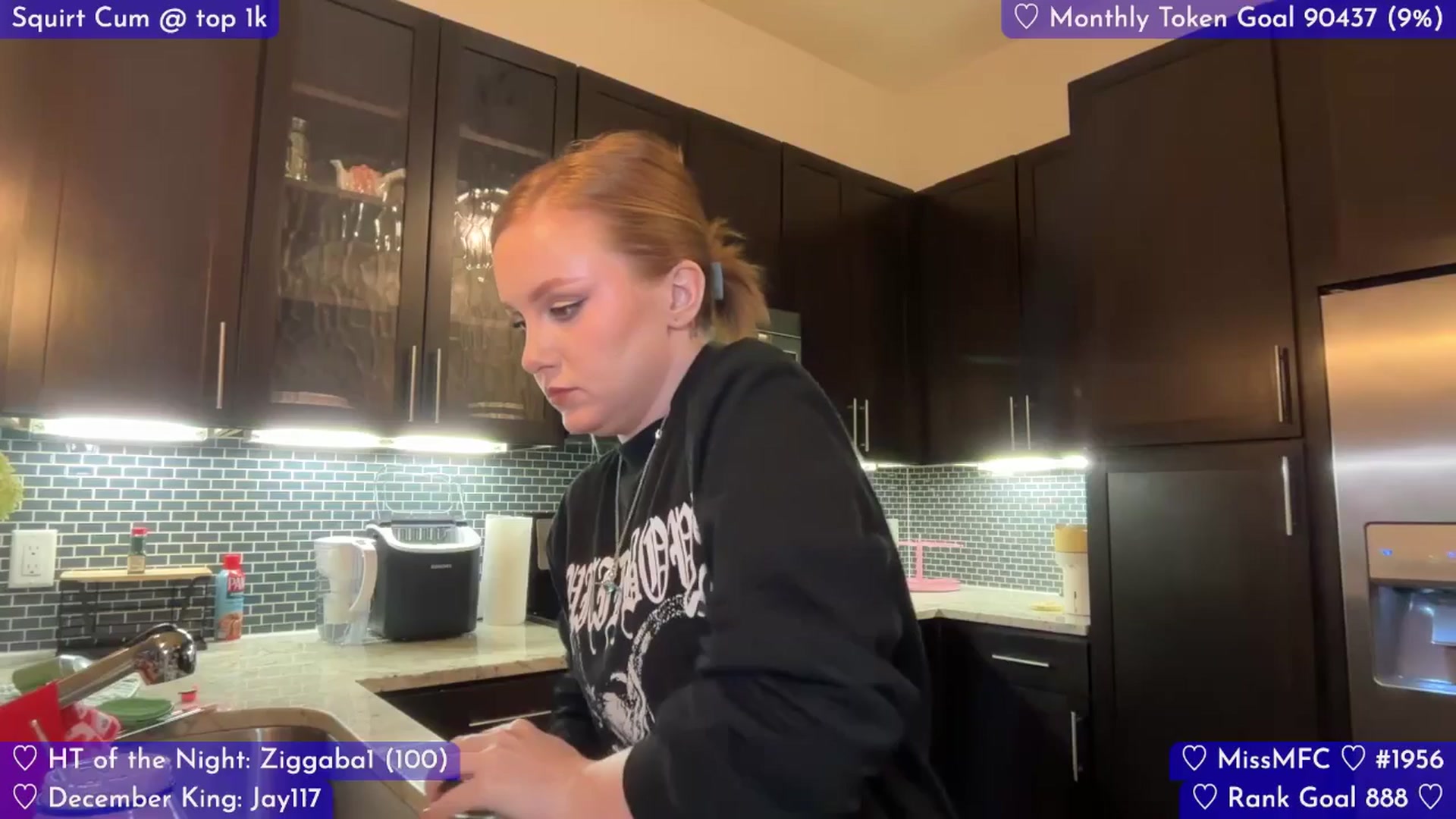 Gallery image thumbnail from LizzySmallz's myfreecams stream on, 12/13/2025, 09:51 image 16 of 20