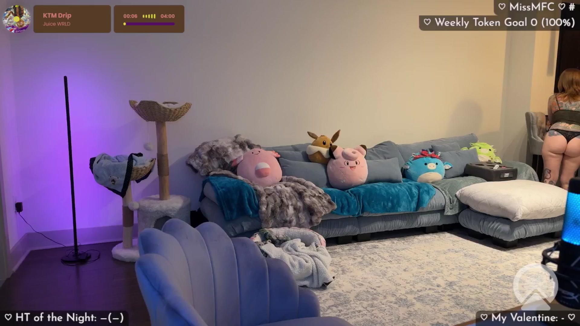 Gallery image thumbnail from LizzySmallz's myfreecams stream on, 02/03/2026, 24:56 image 3 of 20