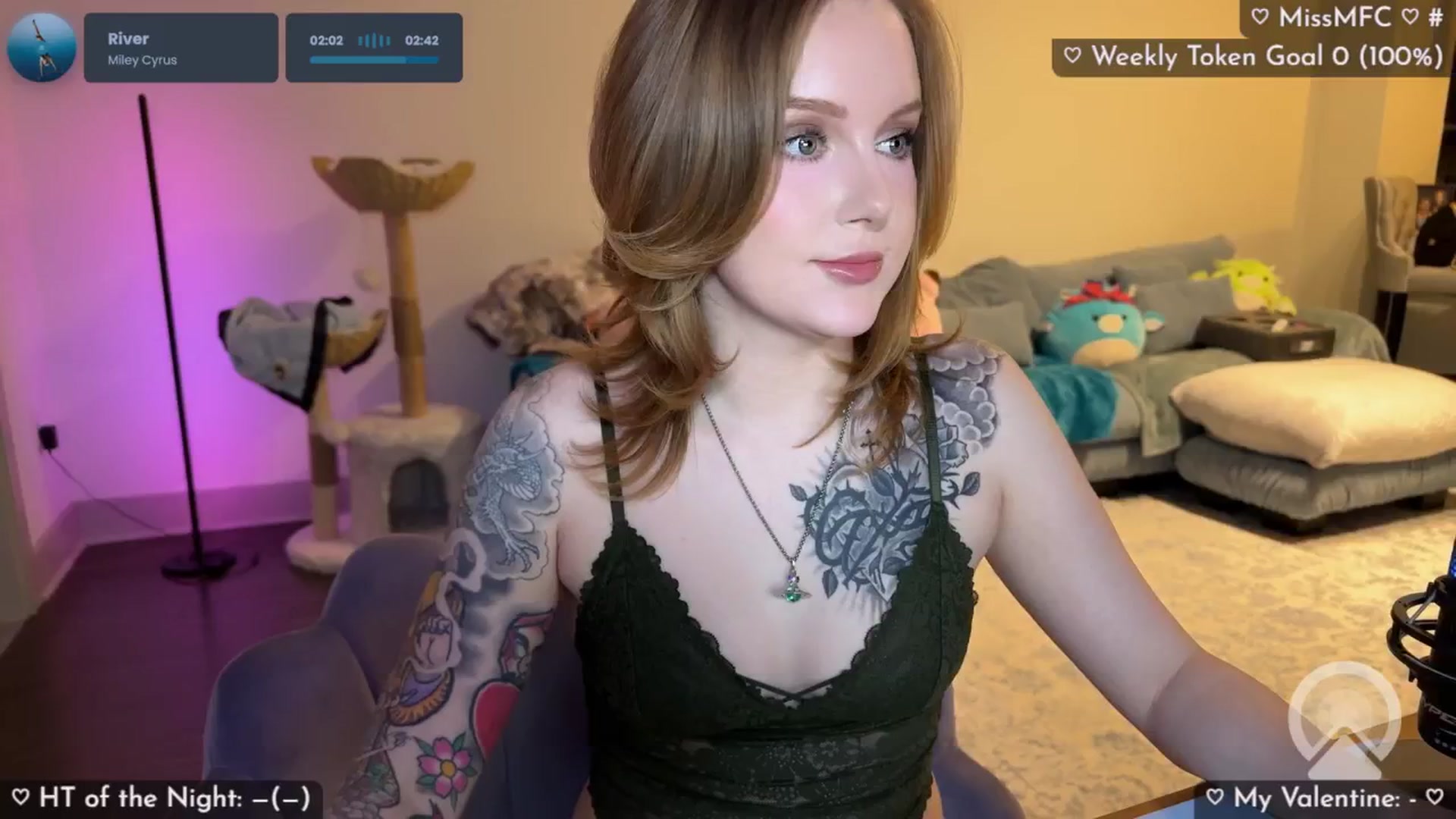 Gallery image thumbnail from LizzySmallz's myfreecams stream on, 02/03/2026, 24:56 image 9 of 20