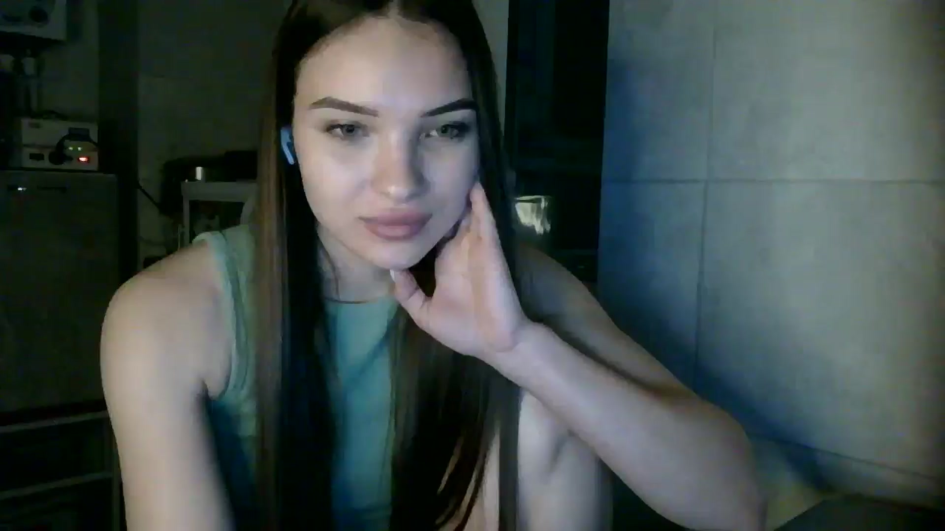 Gallery image thumbnail from LizzyStarr's myfreecams stream on, 04/09/2025, 18:37 image 13 of 20