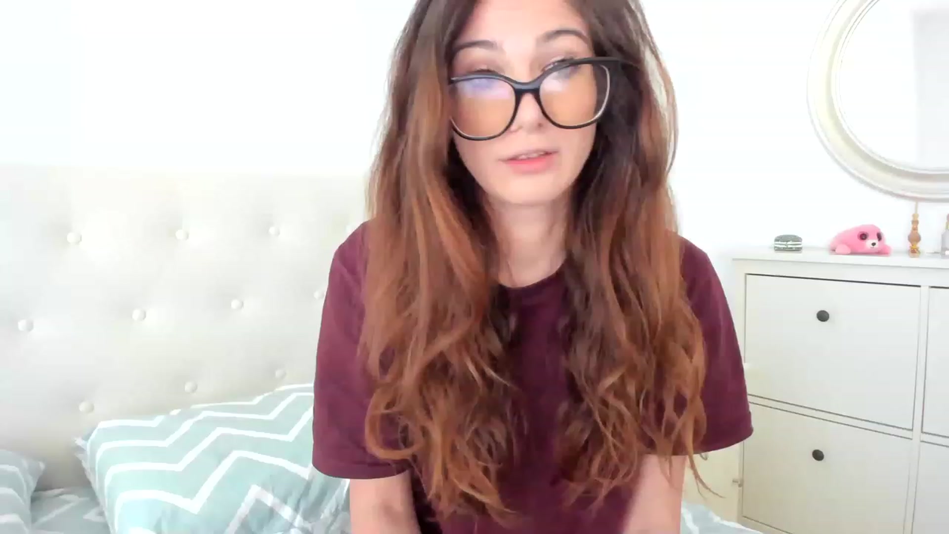 Gallery image thumbnail from LlamaTellU's myfreecams stream on, 03/17/2023, 09:16 image 3 of 20