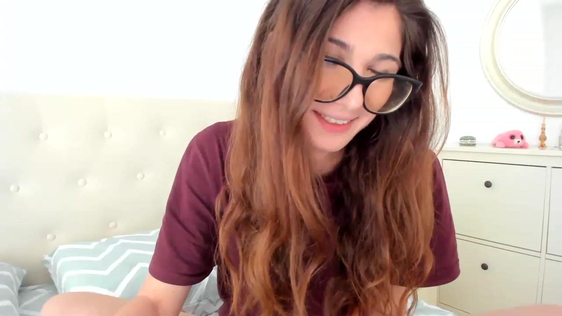Gallery image thumbnail from LlamaTellU's myfreecams stream on, 03/17/2023, 09:16 image 5 of 20
