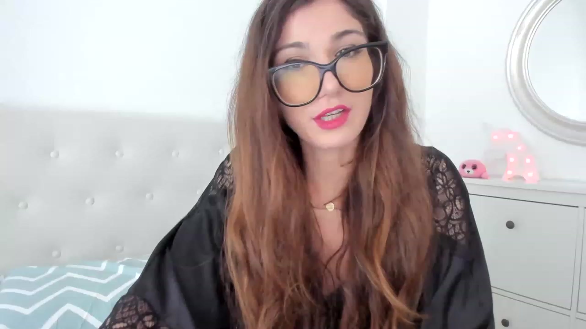 Gallery image thumbnail from LlamaTellU's myfreecams stream on, 04/07/2023, 08:18 image 16 of 20