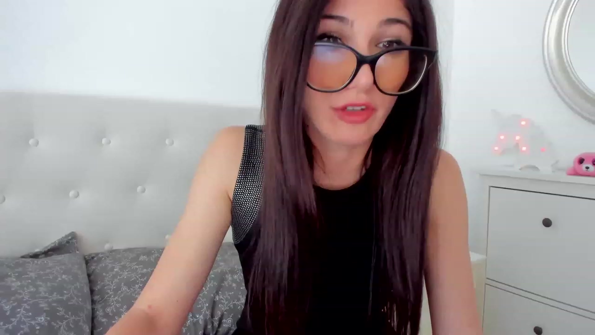 Gallery image thumbnail from LlamaTellU's myfreecams stream on, 04/20/2023, 08:32 image 1 of 20