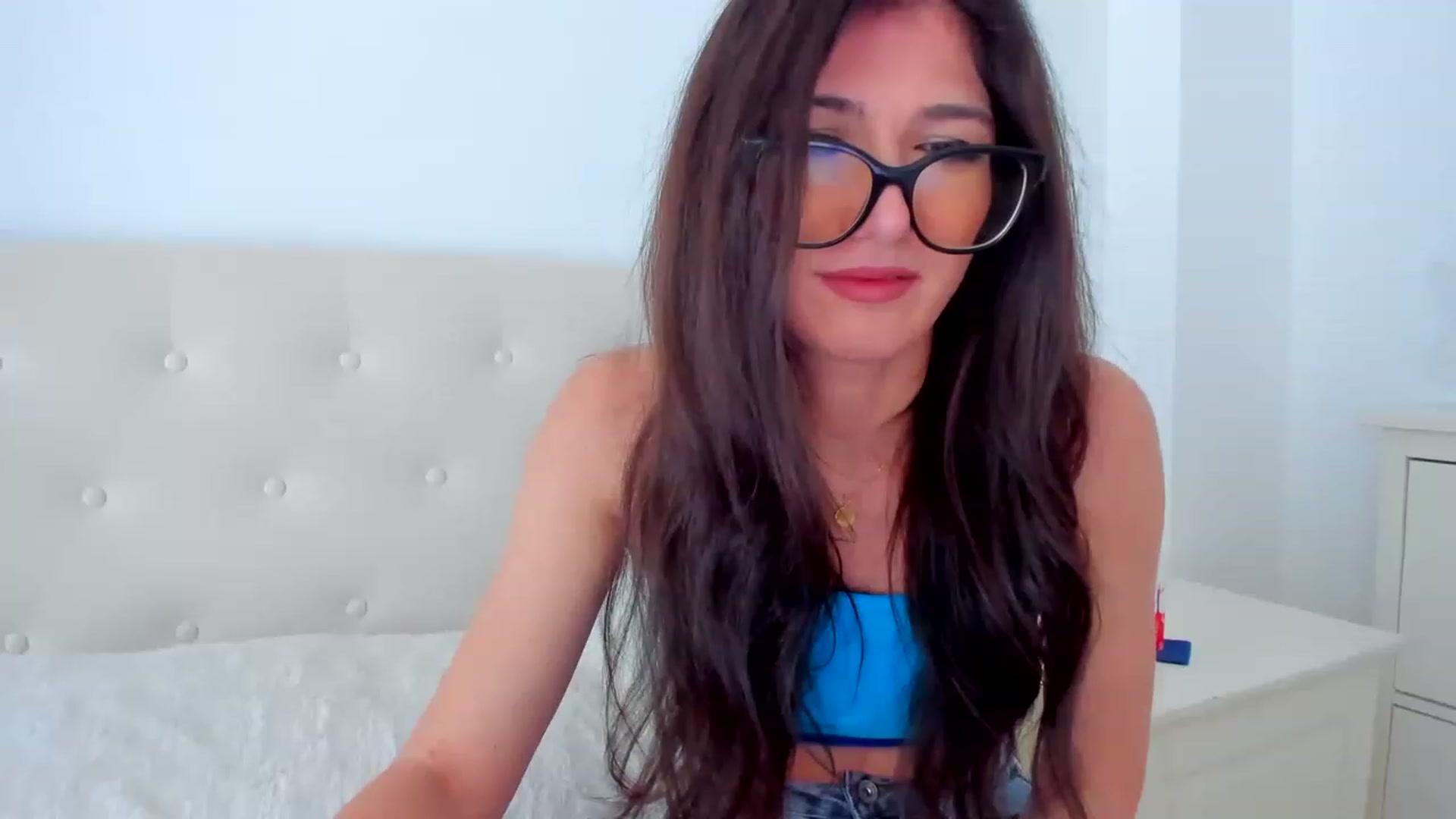 Gallery image thumbnail from LlamaTellU's myfreecams stream on, 04/23/2023, 08:16 image 16 of 20